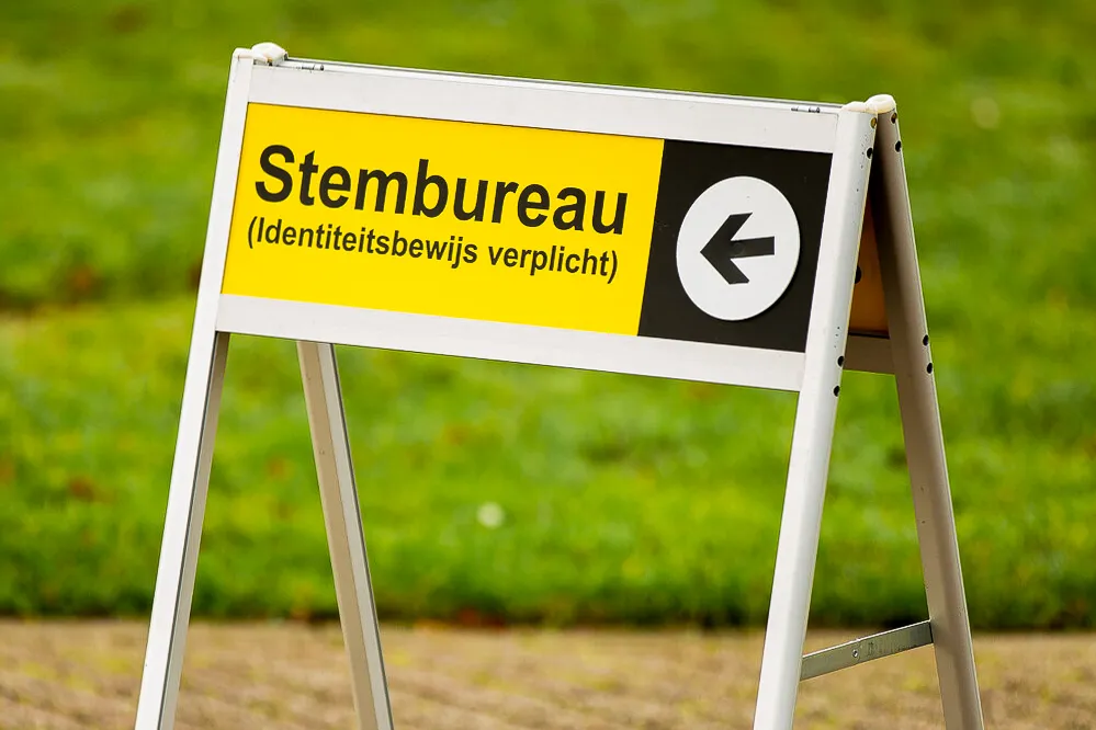 Stockbeeld stembureau verkiezingen 2026